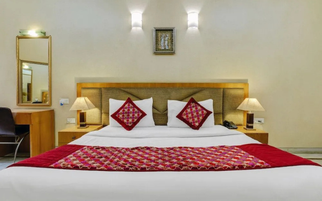 Capital O 41598 Hotel Singh Sahib