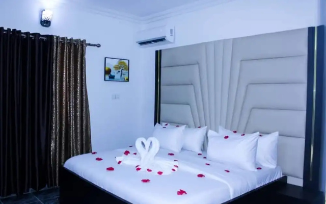Vinchee Suites