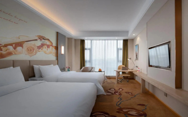 Vienna International Hotel (Chengdu Exhibition Center Zhonghe Metro Station)