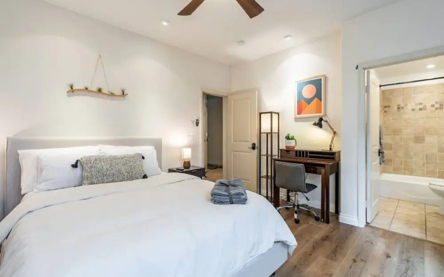 The San Diego Studio - Free Parking