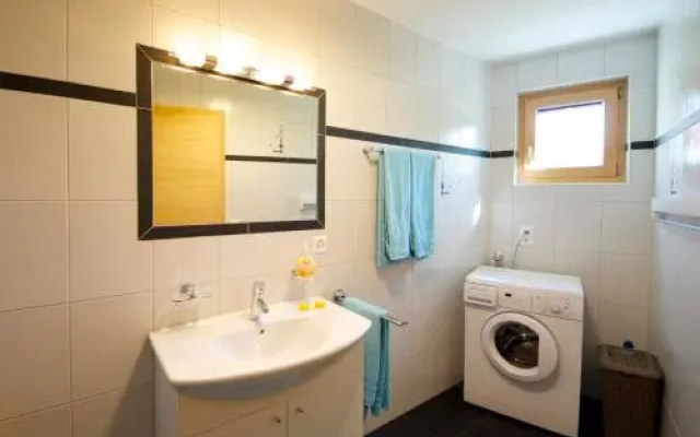 Ferienwohnung Neuhäusler, Schinnas Sura 799