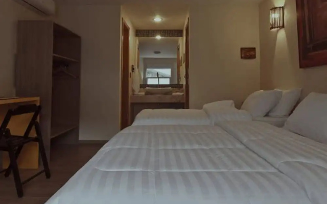 Porto Charitas Sailing Guest House
