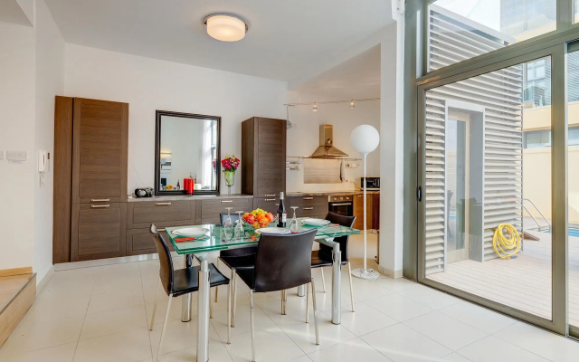 Duplex Luxury Apartment in Portomaso with Pool