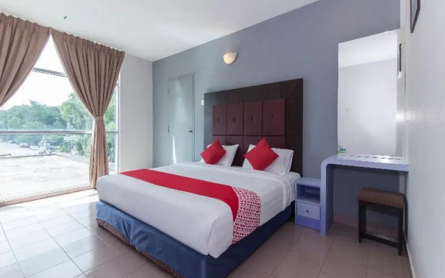 OYO 542 S2 Hotel