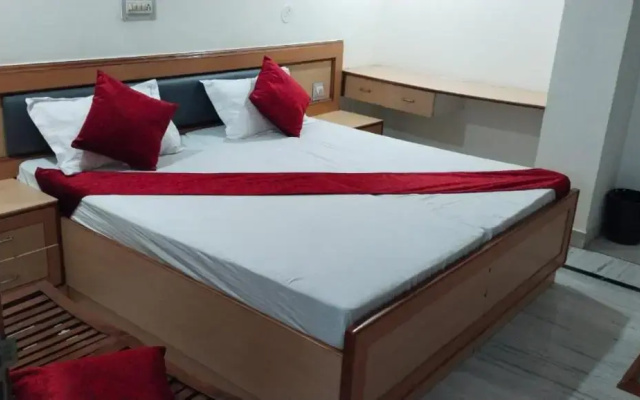 Hotel Veersarthak Residency