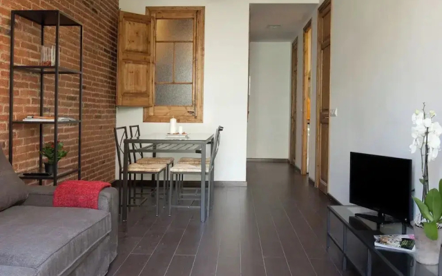 Ideal family Apartment by Sagrada Familia with balcony and wifi