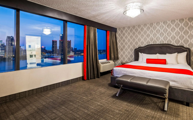 Best Western Plus Waterfront Hotel