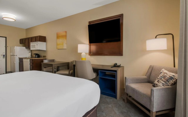Comfort Inn & Suites Barnesville - Frackville