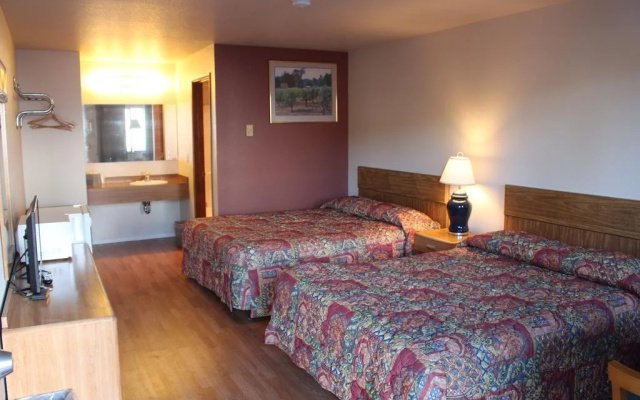 Silver Sands Motel