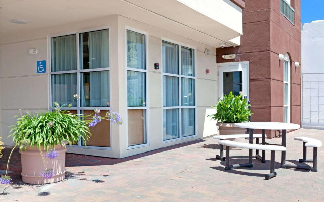 Ramada Limited and Suites San Francisco Airport