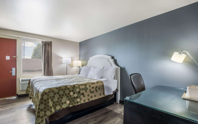 Econo Lodge Neenah