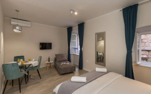 Apartments Urbis