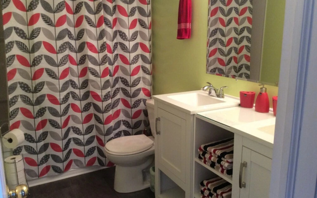 Hillside Vacation Rental 74 Main