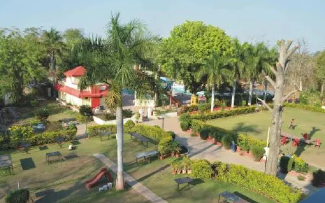 S S Kingdom & Holiday Resort