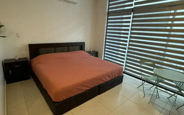 Cambria Versalles by Tovigo Rentals