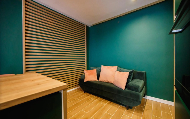 Green Velvet City Retreat
