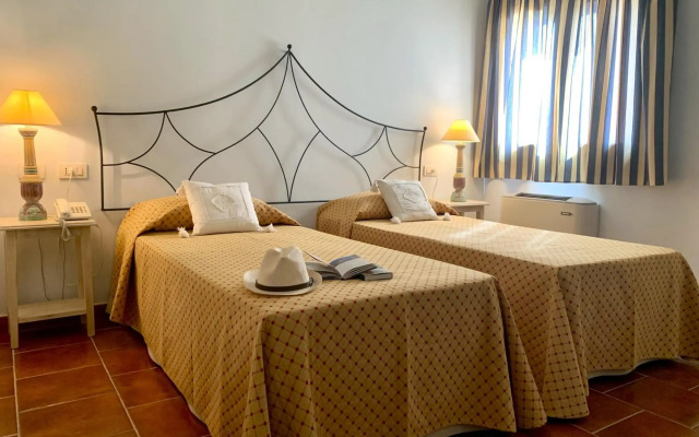 Hotel Monti Di Mola