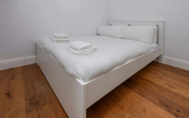 Ground Floor Apartment - Private Garden