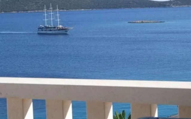 Mer - 10m to the Beach - A1