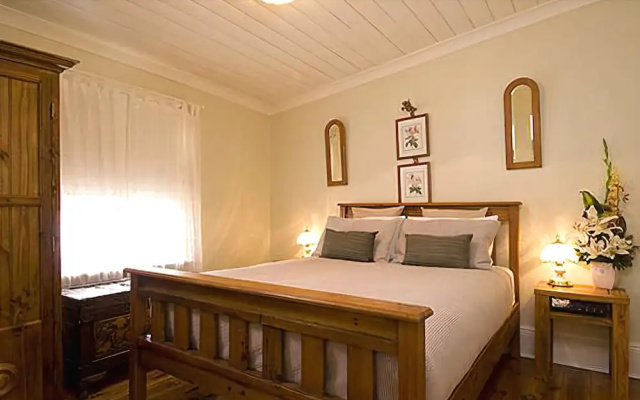 Charlie Bates Cottage
