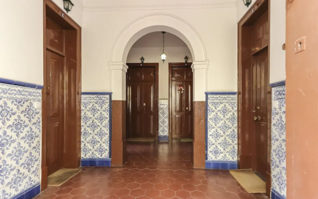 Charming Avenida by Homing