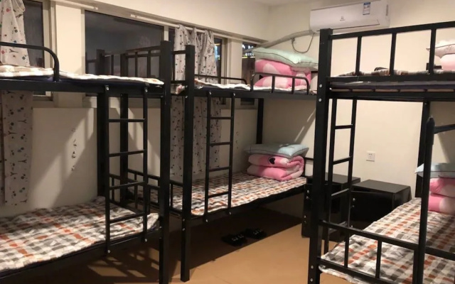 Loving Chengdu Youth Hostel