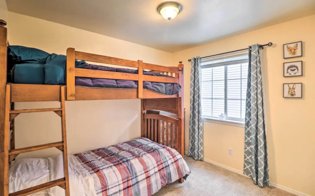 Family-friendly Columbia Falls Townhome w/ Views!