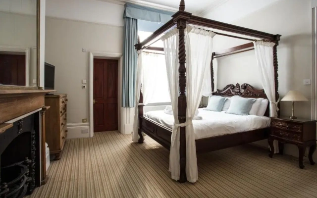 Brighton House