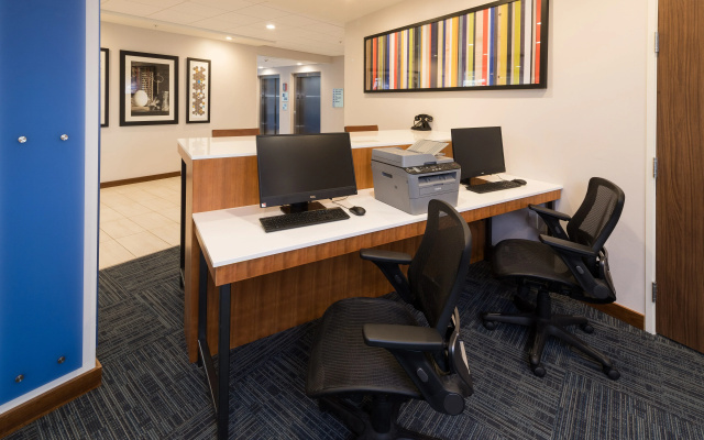 Holiday Inn Express & Suites Auburn by IHG