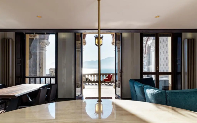 Villa Gaeta luxury apartment sleeps 8 guests