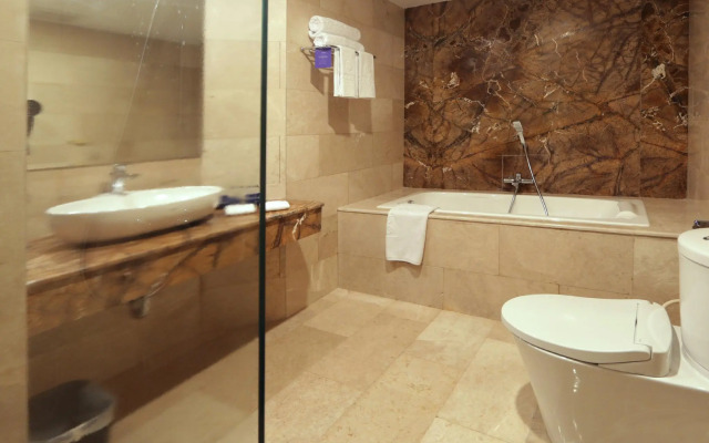 Fox Hotel Nagoya Batam