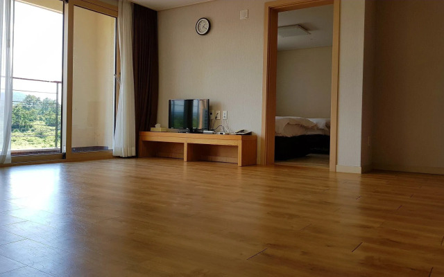 Hongik Jeju Hotel
