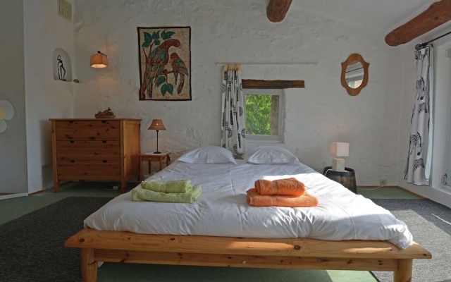 Villa in Pyrenees with Stunning Mountain Views