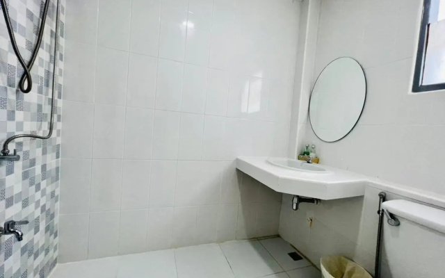 Bed by Tha-Pra Hotel and Apartment