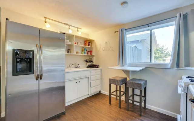 5 Mi to Dtwn: Pet-friendly Phoenix Studio w/ Yard