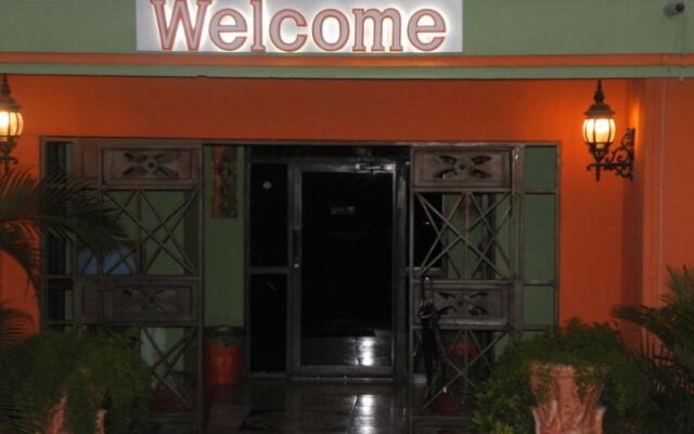 La Maison Hotel in Carrefour, Haiti from 139$, photos, reviews - zenhotels.com hotel front