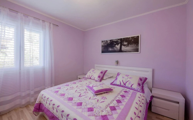 Stunning Home in Prigradica With Wifi and 2 Bedrooms