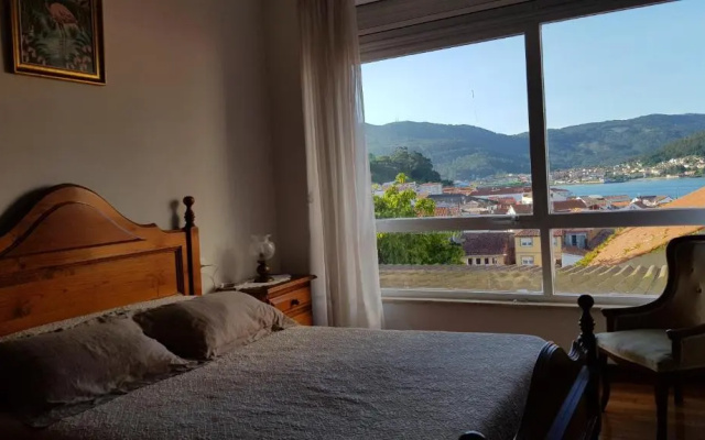 En Muros, céntrico, amplio, luminoso, vistas al mar