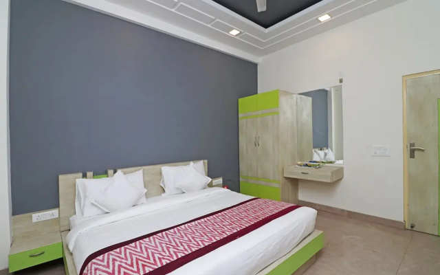 OYO 10668 Hotel Viditva 3