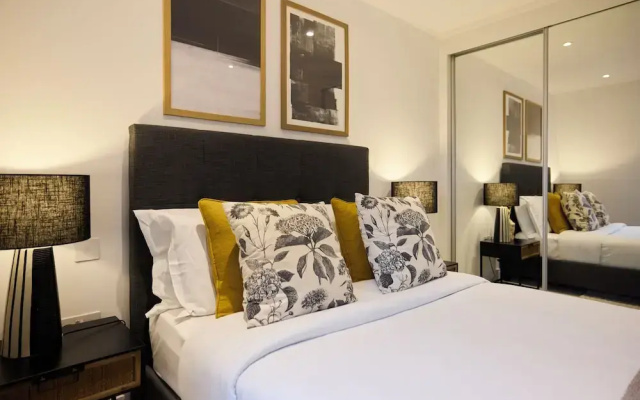 Streatham Hill Modern Flat with Balcony