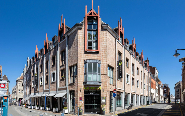 hotelImage