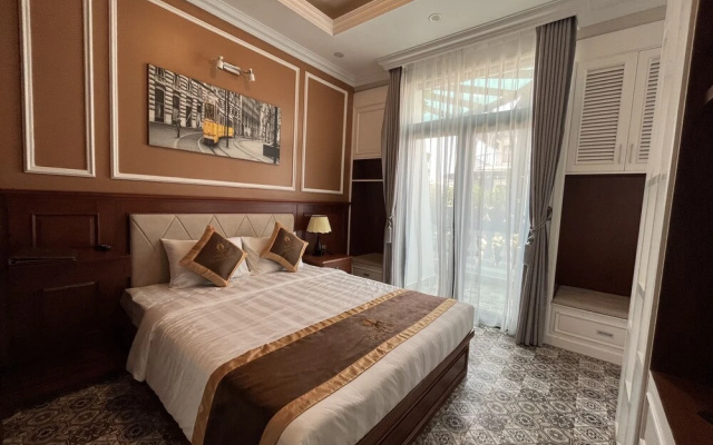 Paris Of Dragonbay Hotel