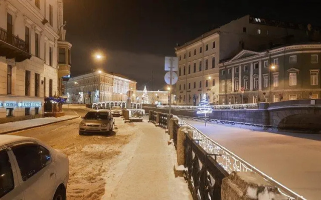 Апартаменты на набережной реки Мойки 16