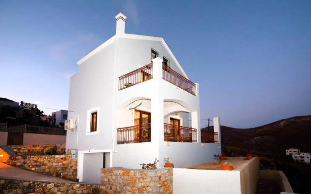 Nikis Seaside House