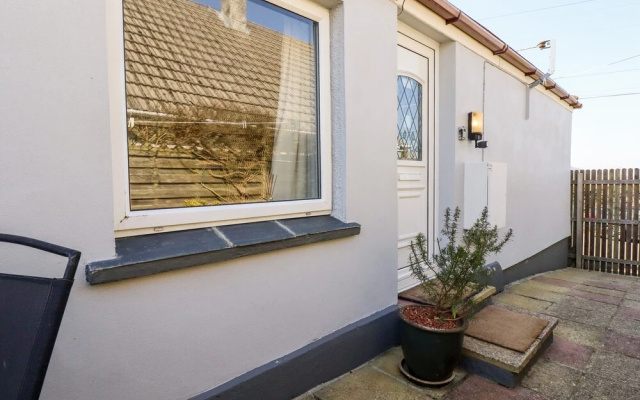 The Annexe, Laburnum