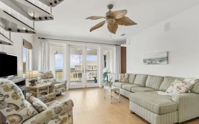 Ocean View 3 Bedroom Home - Pet Friendly