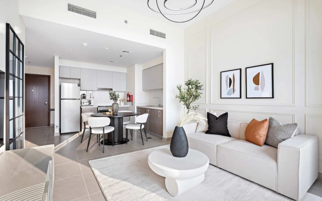 Silkhaus Modern 1 BDR Forte Tower Downtown
