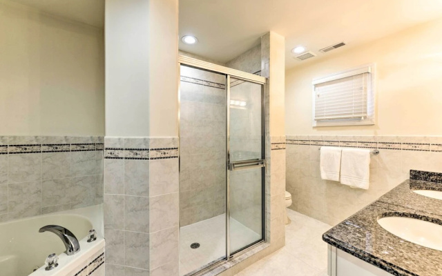 Sunny Brigantine Townhome: Walk to Beach
