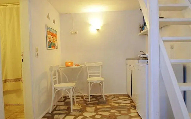 Voula'S Economy Studios