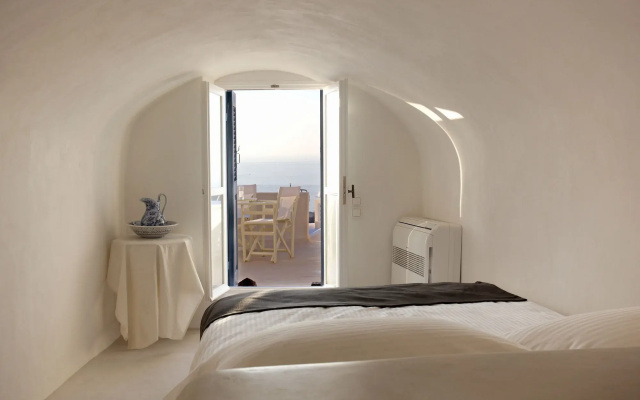 Oia Mansion